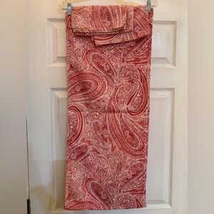 Ralph Lauren Veranda Pailsey Red Table Runner with two matching napkins.